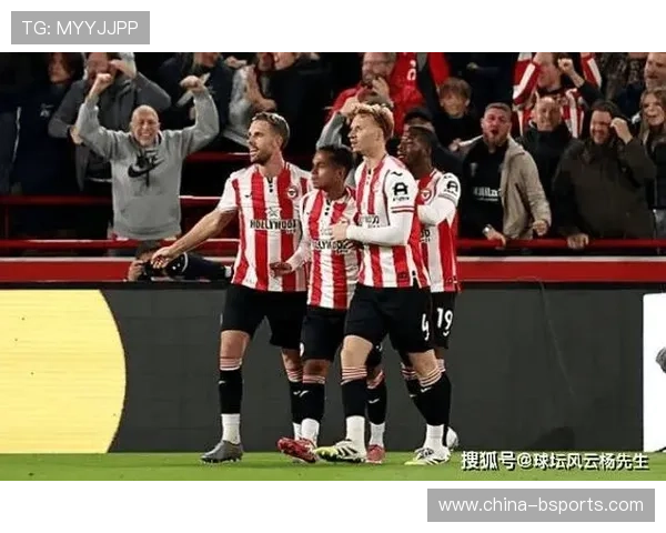 训练场特写：布伦特福德演练“手榴弹”战术，场均23次领跑联盟